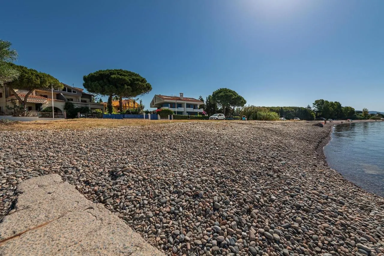 La Casa Davanti Al Mare Quartu Sant'Elena Italy